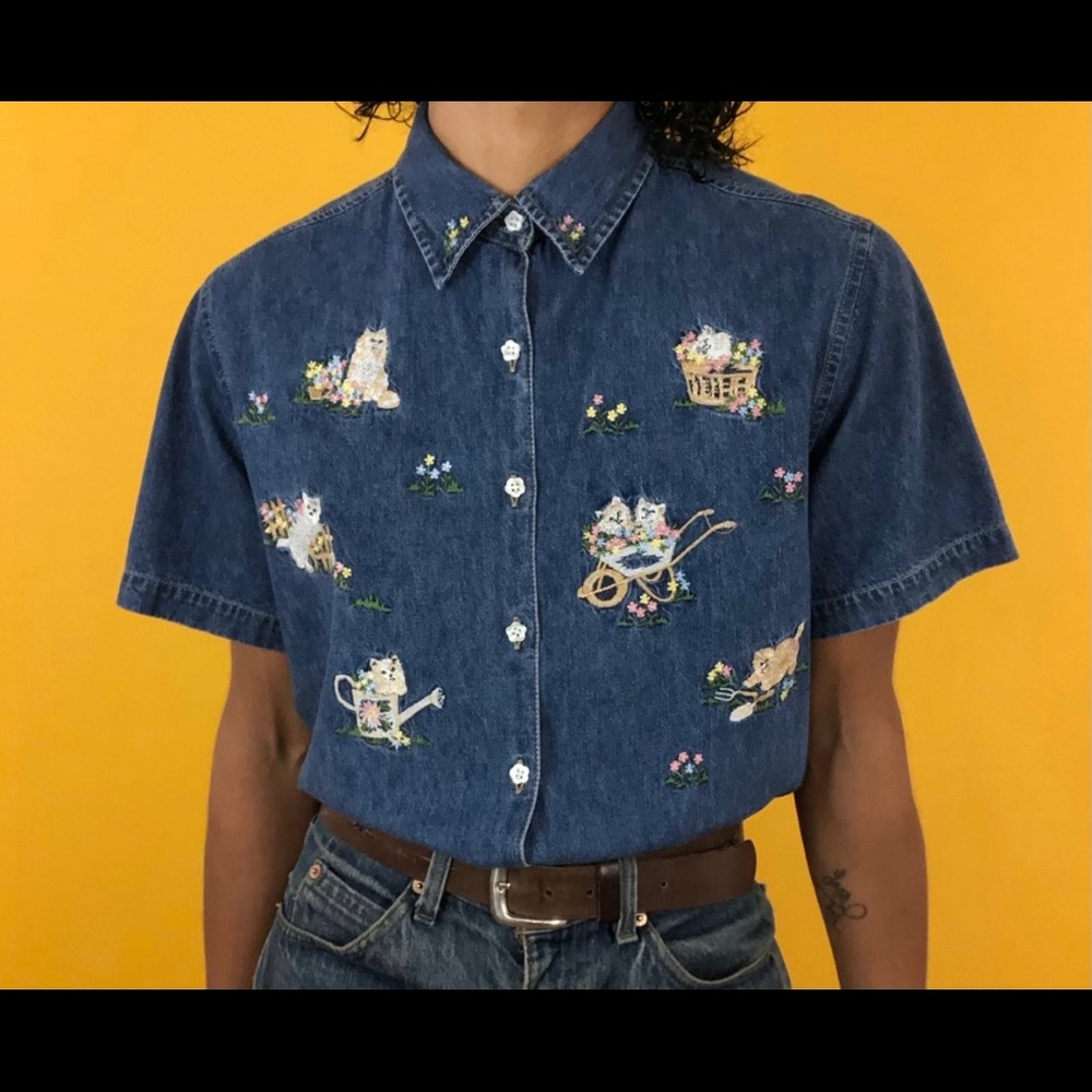 ISO: Vintage Chambray Cat Embroidered Demin